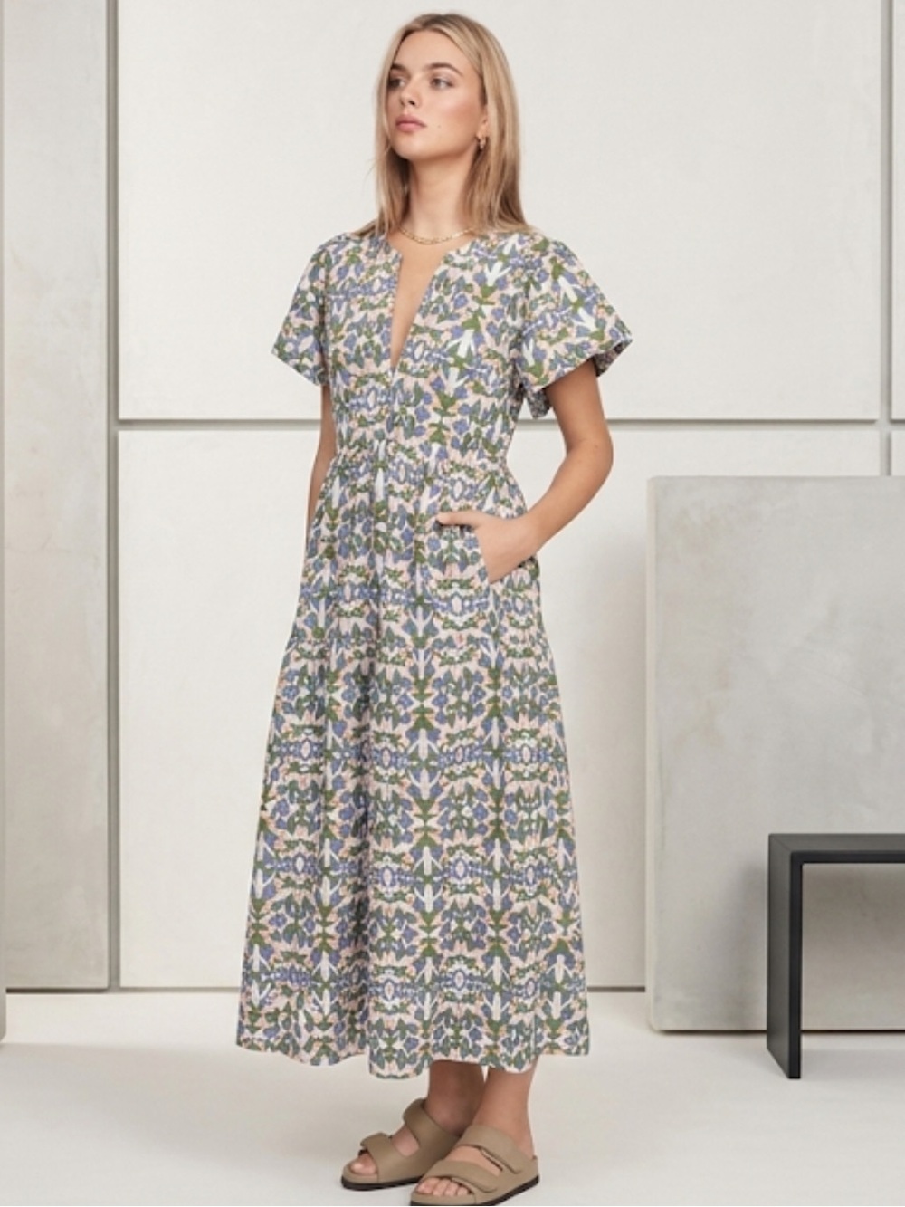 NWT Mirth Beacon Hill Dress Taffy Geometric Print V-neck Maxi Dress